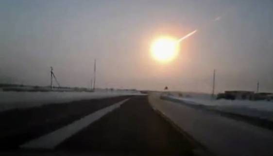 O meteoro de aproximadamente 10 toneladas caiu a cerca de 80 quilômetros da cidade de Satka, na Russia, mas a onda expansiva afetou várias regiões adjacentes e até a vizinha república centro-asiática do Cazaquistão.