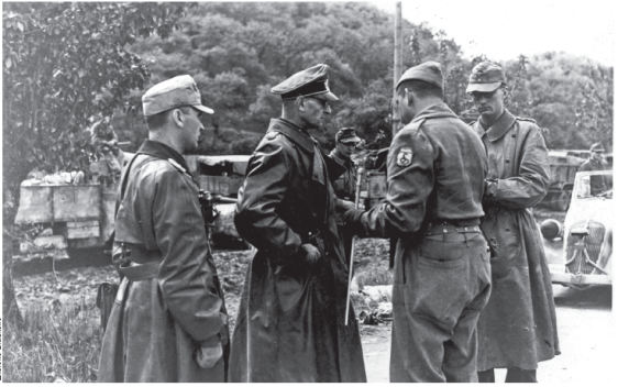 Militar alemão detido por brasileiros da FEB em 1945.