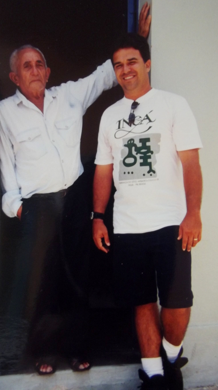 Junto a Seu Né, o antigo cangaceiro Candeeiro, em outubro de 1999