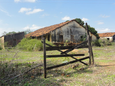 Estado atual da Casa Grande da Fazenda Jacu, Nazarezinho, Paraíba - Fonte - http://nazarezinho.informecapital.com.br
