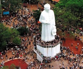 Atualmente existe um grandioso monumento a mémória do Padre Cicero na cidade de Joazeiro, no estado do Ceará
