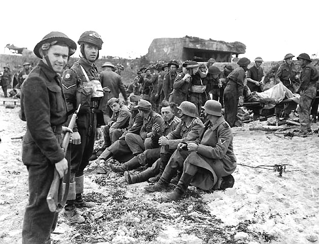 berniers-sur-mer-german-prisoners-guarded-by-canadian-troops-on-juno-beach-on-d-day-6-june-1944