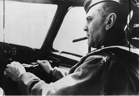 General Ira C. Eacker, comandante da 8th Air Force, a grande força de bombardeiros americanos baseados na Inglaterra durante a II Guerra, era um dos membros da esquadrilha Dargue e esteve em Natal em 1927