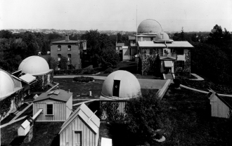 O Harvard College Observatory em 1899 - Fonte - www.bshs.org.uk